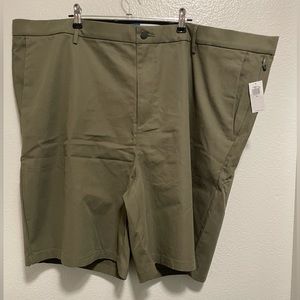 Men's Old Navy Khaki Green Shorts With Built In Stretch NWT